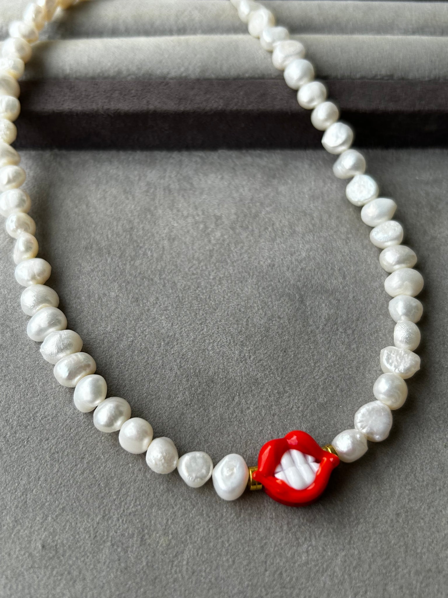 Symbols & Pearl Kolye