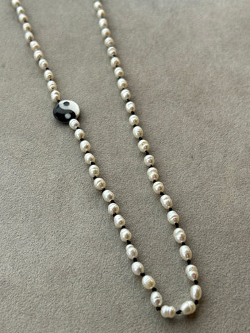 Pearl Yin Yang Kolye