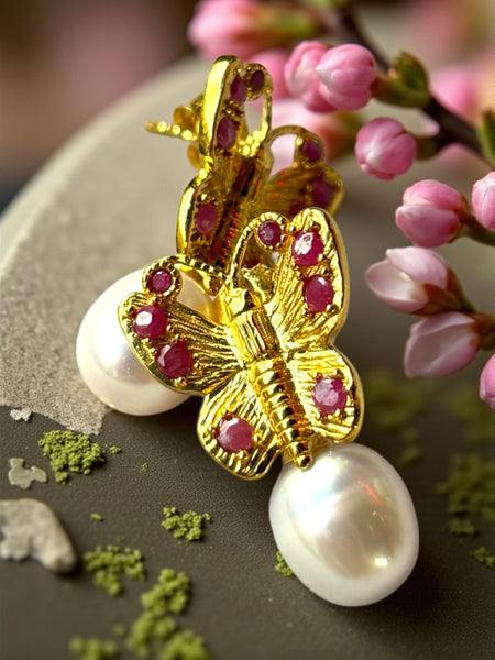 Pearly Butterfly Küpe