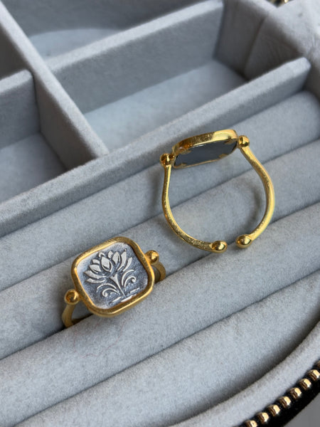 Antik Sembol Yüzük