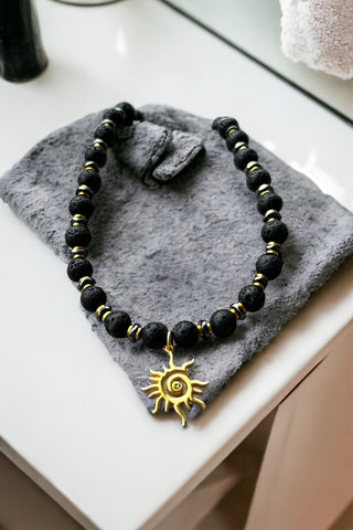 Black Lava Sun Kolye
