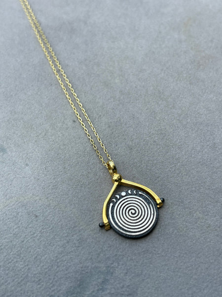 Oksit-Gold Sembol Kolye