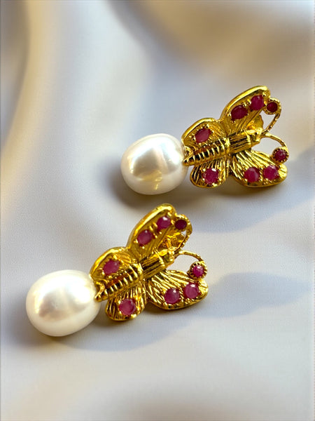 Pearly Butterfly Küpe