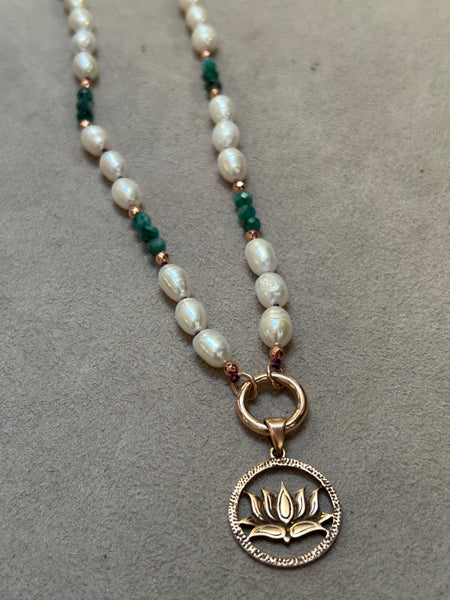 Pearl & Lotus Kolye