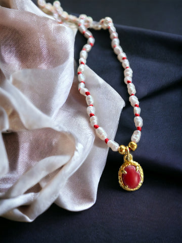 Vintage Coral Kolye
