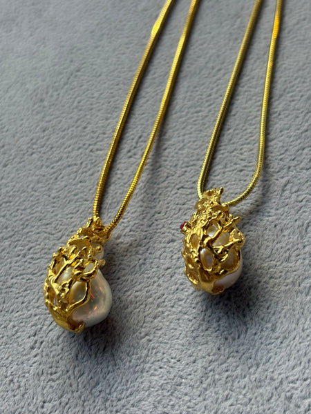 Pearly Coral Kolye
