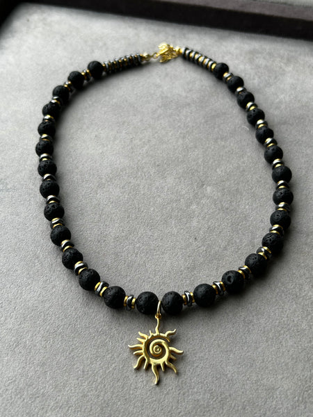 Black Lava Sun Kolye