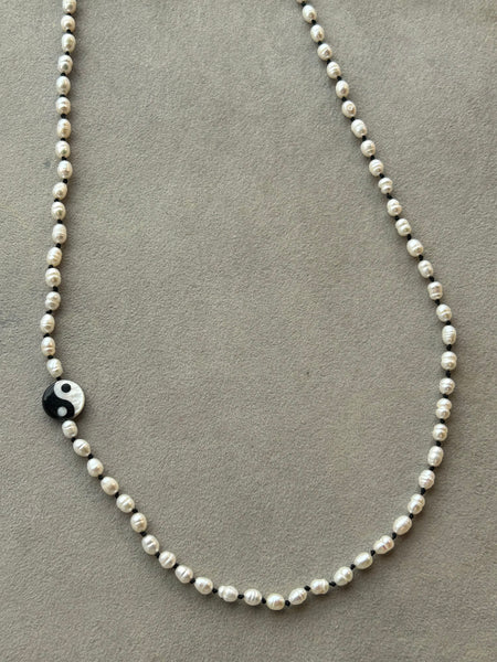Pearl Yin Yang Kolye