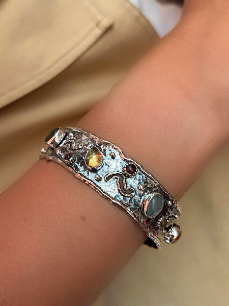 Stony Wonderland Kelepçe