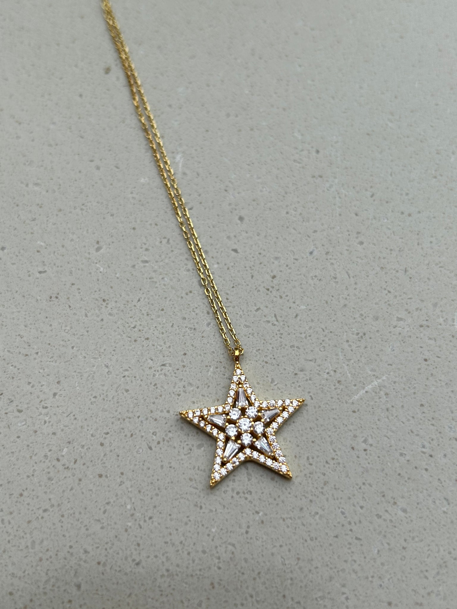 Stony Star Kolye