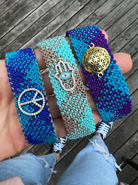 Desenli Makrome Bileklik