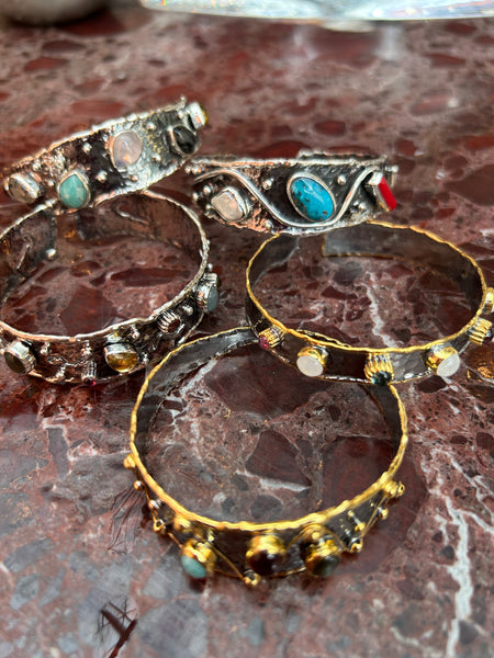 Stony Wonderland Kelepçe