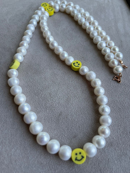 Ibiza Pearly Smiley Kolye