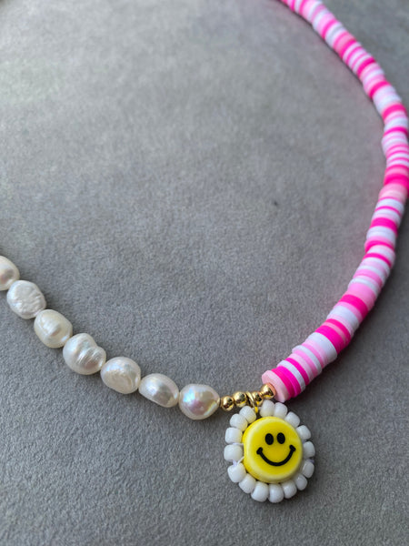 Pink Smiley Kolye