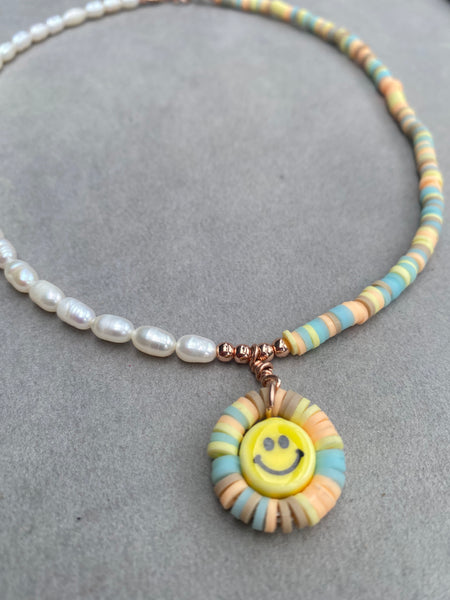 Pastel Smiley Kolye