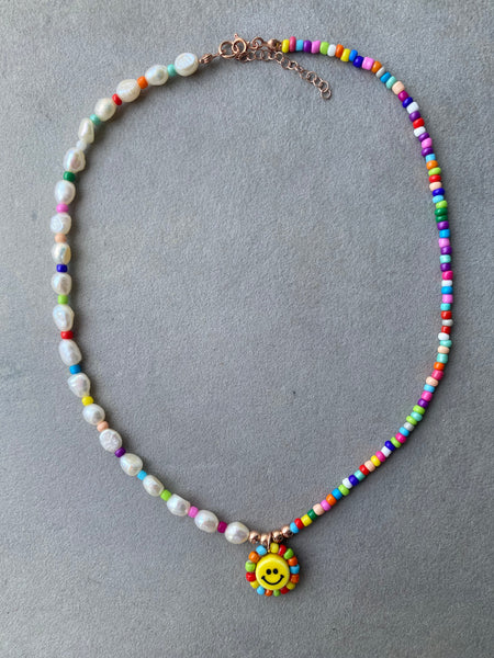 Pearly Rainbow Smiley Kolye
