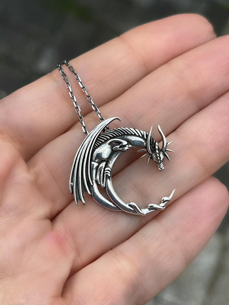 Dragon Moon Kolye