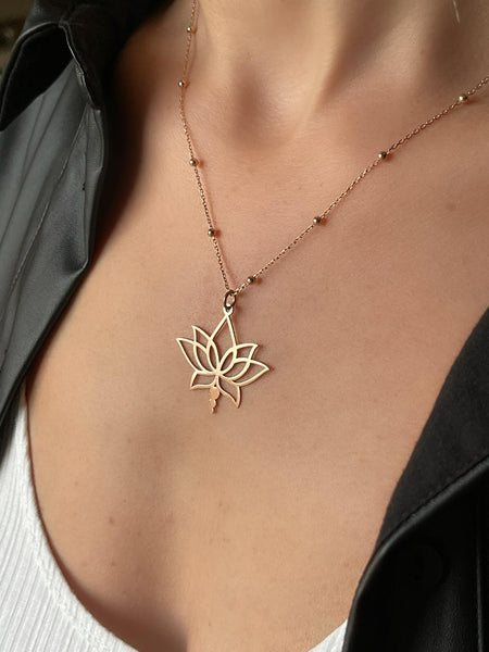 Taç Lotus Kolye
