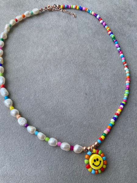 Pearly Rainbow Smiley Kolye