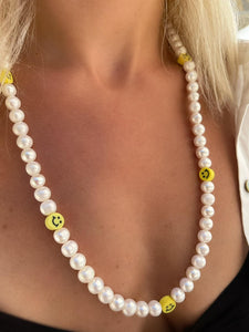 Ibiza Pearly Smiley Kolye
