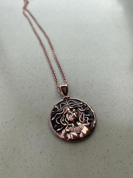 Mini Medusa Kolye