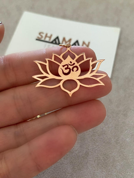 Om Lotus Kolye