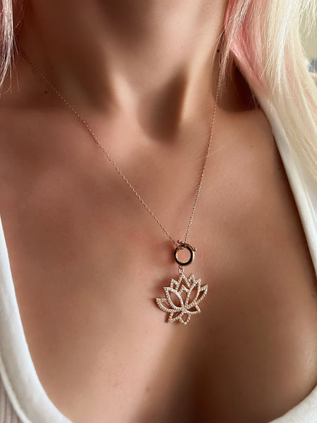 Taşlı Lotus Kolye