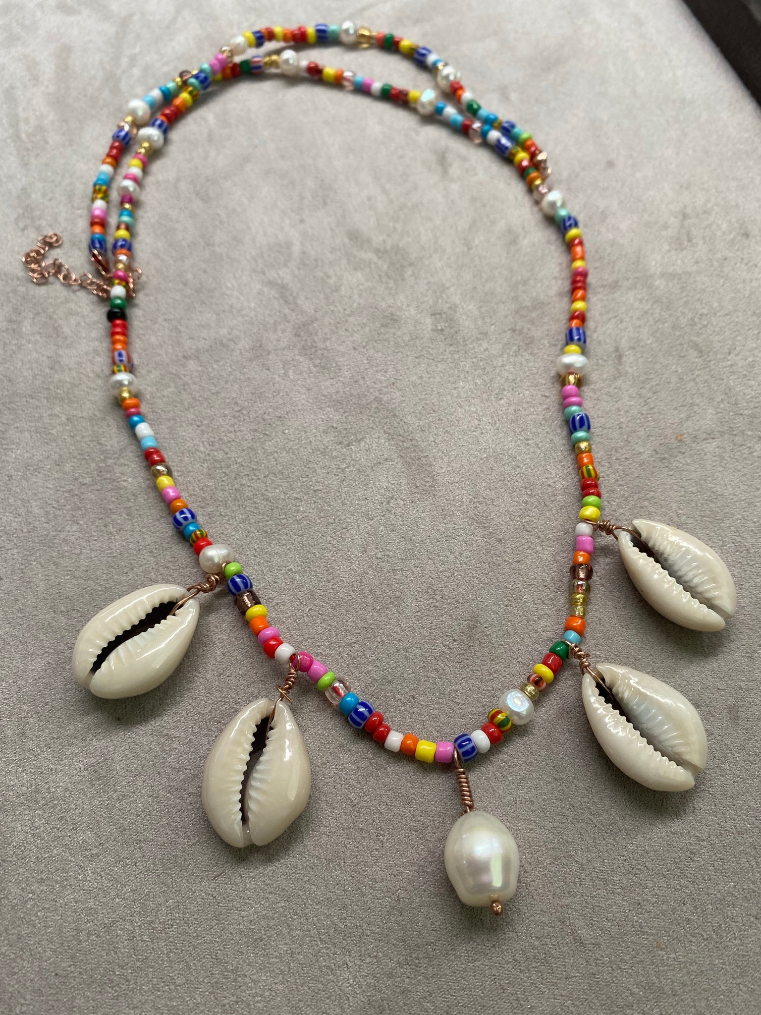 Ibiza Rainbow Shell Kolye