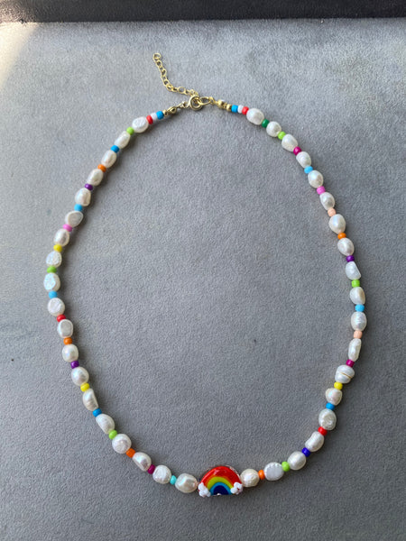 Pearly Rainbow Kolye