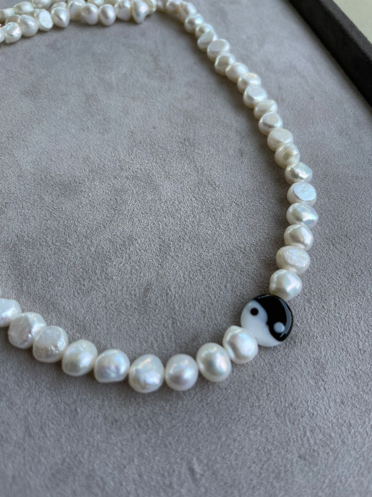 Pearly Yin Yang Kolye