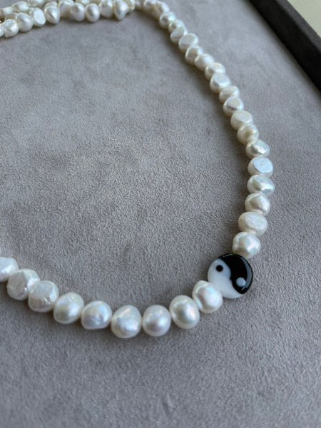 Pearly Yin Yang Kolye