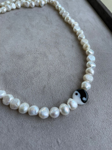 Pearly Yin Yang Kolye